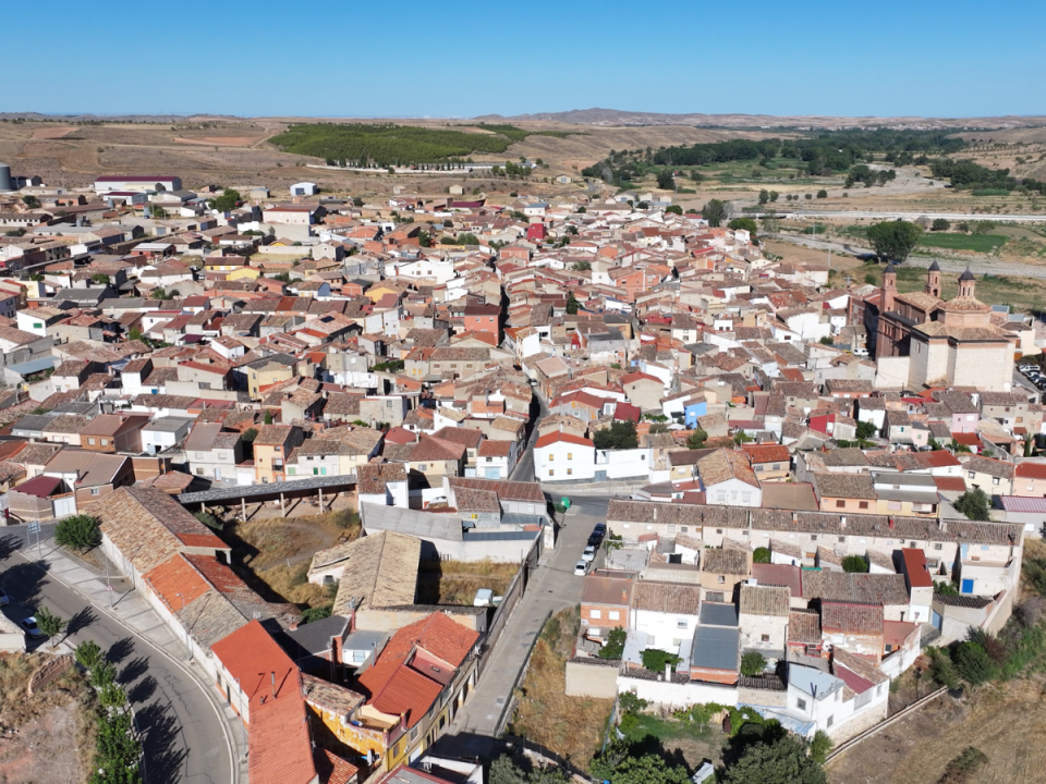 Vista aérea del pueblo de Azuara